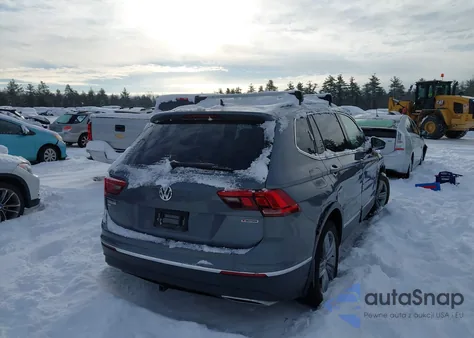 2020 Volkswagen Tiguan 2.0T Se/2.0T Se R-Line Black/2.0T Sel z USA, uszkodzony, nr VIN 3VV2B7AXXLM065092